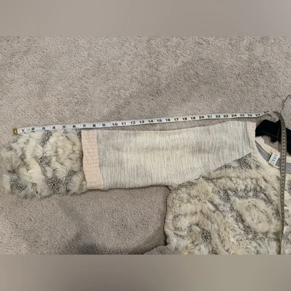 Amadi Anthropologie Women’s Sweater Large Textured Faux Fur Cream Neutral - Picture 8 of 8